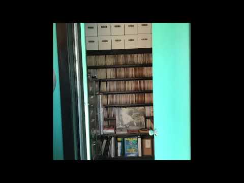 Record digging.Rare record room. Northern Soul and more.