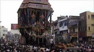 preview picture of video 'Kanchi Varadan Chariot'