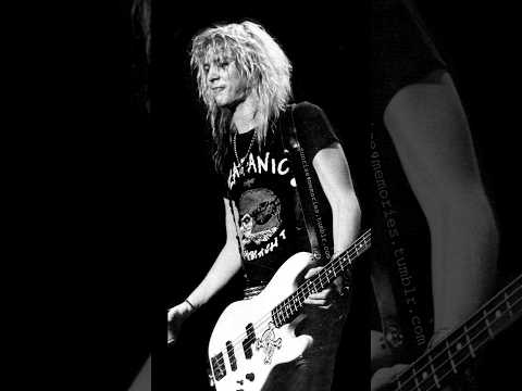How to get Guns 'n' Roses' bass tone in 30 seconds! #bass #gunsnroses #gnr