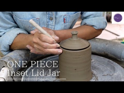 Throwing a “ONE PIECE Inset Lid Jar” on the Potter’s Wheel.@AlchemyCeramic #pottery #ceramic