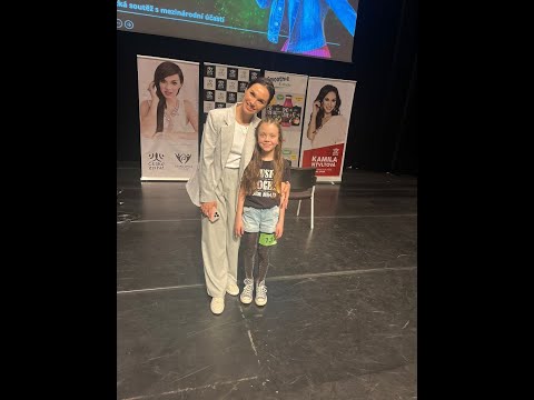 Z bláta do louže, originál: Ewa Farna