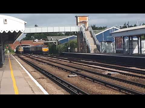 GBRf 66749 hauls Networker 465244 to Slade Green through Paddock Wood 30/6/18