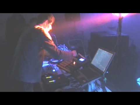 Candy ElectrO live @ RazmObreak pArty 03.2010