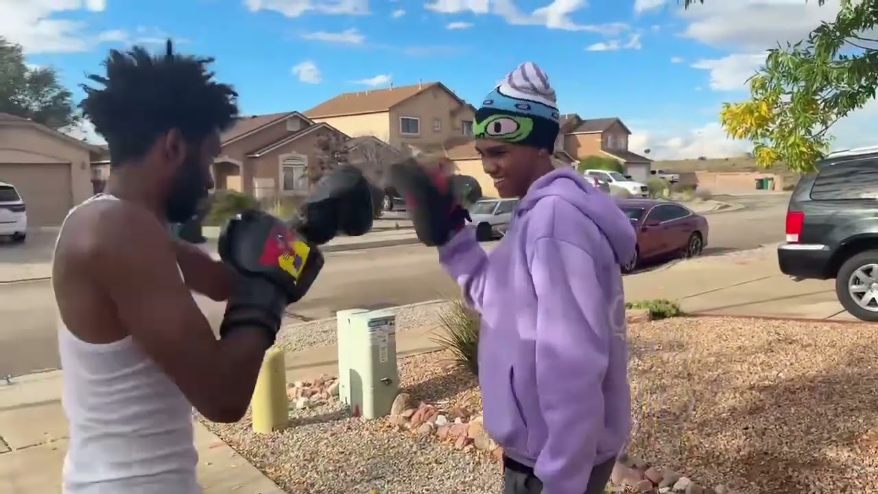Sneak peek 👀 of “Ludicrous” Lawrence Willis training in his first sessions with “Zimmy The Kid”. 