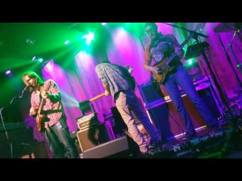 Pigs (Three Different Ones) - Dopapod w/ Caton Sollenberger of The Jauntee - 4/7/17 Boston, MA