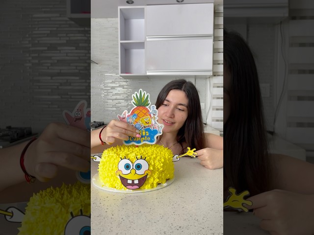 Vídeo relacionado con Dekora - Decoracion Tartas de Cumpleaños Infantiles en Disco de Oblea de Bob Esponja - 20 cm
