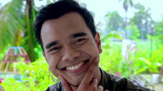 Download lagu SENYUM - Alif Satar feat Ustaz Yeop (OST Ya Ustaz) mp3