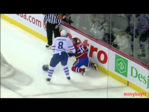 Mike Komisarek Taunts Tomas Plekanec