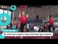 Kinderen in China trainen keihard op een acrobatenschool