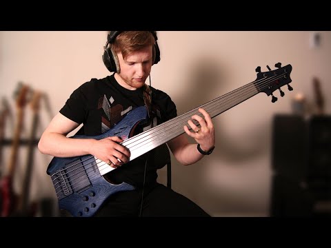 Chopin Nocturne on fretless bass actually sounds SUBLIME