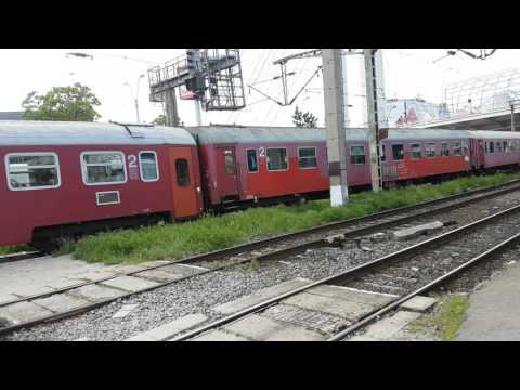 IR1825 cu 45-0346-5 și Automotor Siemens Desiro SR20D „Săgeata Albastră” cu mecanici de treabă