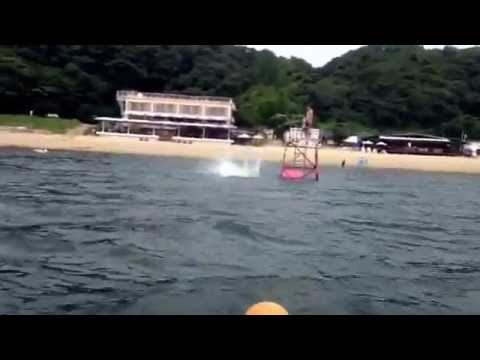 Gamagori Chegando na ilha de Oshima Saimatsu e Matoba e amigos