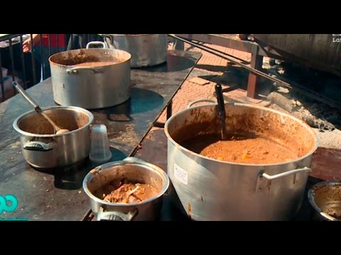 Uruguay: cocinan el guiso de lentejas más grande del mundo