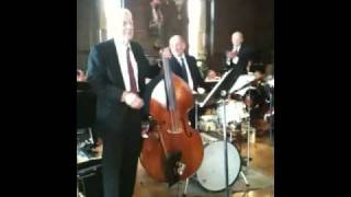 Orchestra plays Gershwin Medley