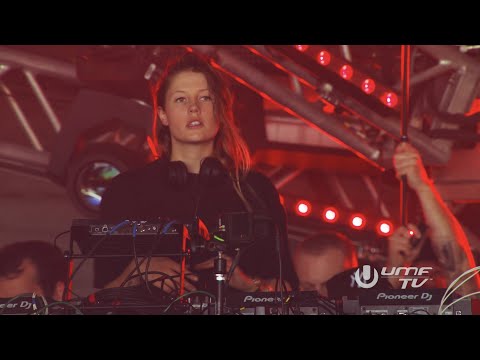 Charlotte de Witte at Ultra Miami 2019 (Carl Cox x Resistance Stage) Video