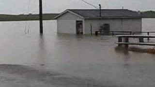 preview picture of video 'Hope Indiana Flood 2008 (5)'