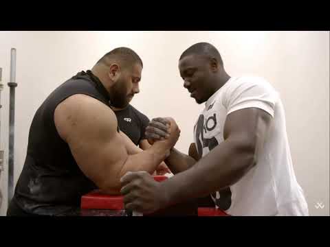 Levan Saginashvili opens khaled's wrist (INSANE STRENGTH)