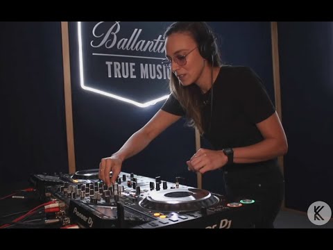AYN - Ballantine's True Music Jordan (Live S4)