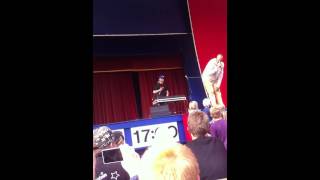 Wafande - Uartig (Live fra Bakken)