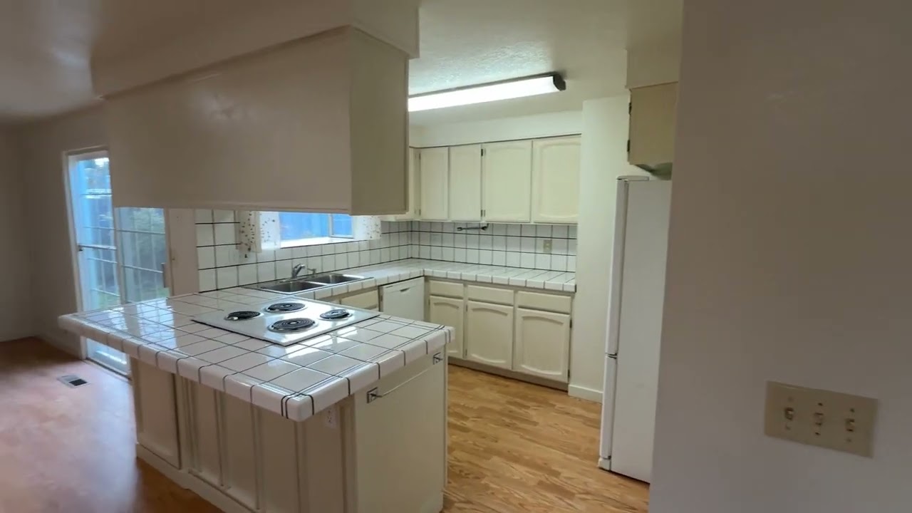 Video Tour Thumbnail