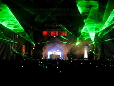 Paul van Dyk @ Nature One 2010 ( John O´Gallaghan feat.Sarah Howells - Find Yourself