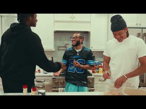 FRIED CATFISH BITES, CANDIED YAMS, & MAC & CHEESE W/ BUBBA & SWAVE | EATS WITH MEECH