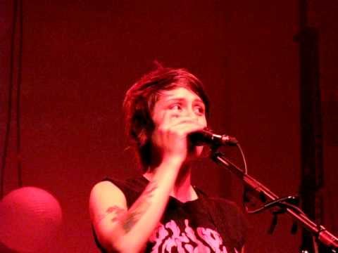 Sun 17/23 Tegan & Sara - Tegan Thanks You @ #4 The Henry Fonda Theatre 10/19/08