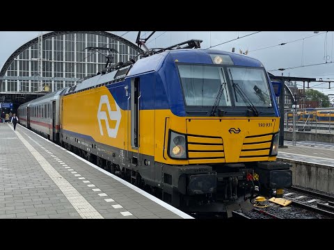 Treinen op station Amsterdam Centraal