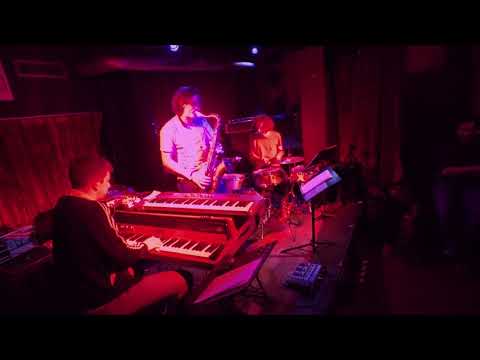 InterFerencE 3000 plays "Kitchen Dance"