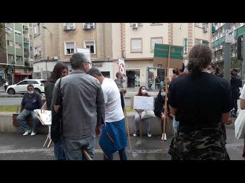 Preparando manifestación en Pio XII , Alicante 30 - 10 - 2021