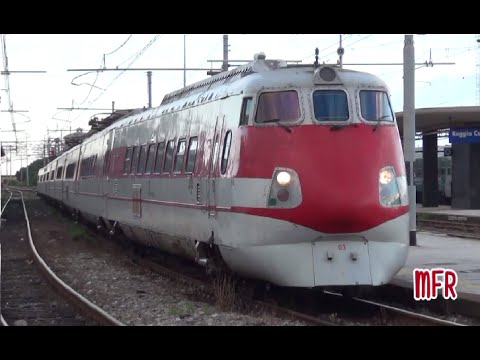 Treni alle stazioni di REGGIO CALABRIA CENTRALE, REGGIO CALABRIA O.ME.CA e VILLA S.GIOVANNI.