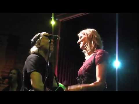 Elliott Murphy & Gaelle Buswel - Knockin' On Heaven's Door (Live Le Soubock - 20-01-2012)