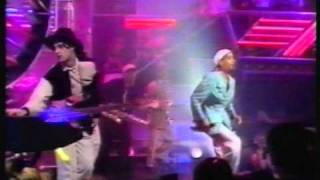 Hustle To the Music - Funky Worm on Top of the Pops