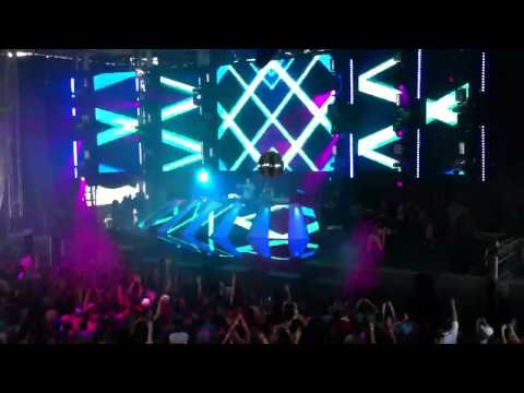 ASOT 500 - UMF Miami - 3/27/2011 - Ferry Corsten - beginning