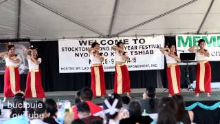 preview picture of video 'Ntxhais Ceev Txuj -[ 2 ]- Stockton Hmong New Year 2014-15'
