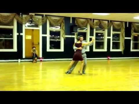 Diego Lanau and Luz Castineiras — "De floreo" — 1/2 at La Rusa