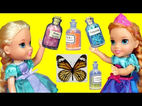 SCIENCE class ! Elsa & Anna toddlers at School lab ! Barbie is the teacher - cool experiments
