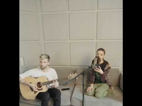 @roxenofficial - ,,How to break a heart" (live on Tik Tok)