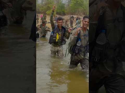 गर्मियों में नादियों का आनंद लेते जवान 😁🥷#mansinghstory1252 #shorts #viralvideo