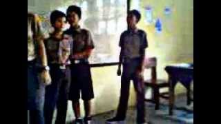 preview picture of video 'latihan drama kelas VIII6 angkatan 2012/2013 smpn 1 talang padang,talang padang,lampung,indonesi'