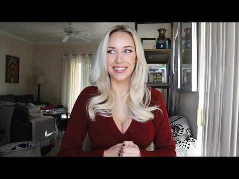 Golfer Paige Spiranac Made Herself Comfortable On A Green With A Popsicle