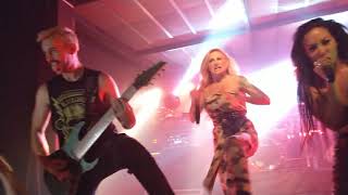 Butcher Babies - POMONA (Shit Happens) - live HonkyTonky Seregno(MB) 10/10/18 italy