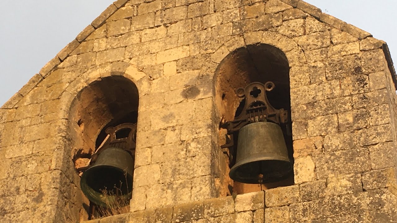 Sonidos de las campanas de la Iglesia de Madrigalejo del Monte