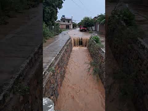 muita chuva na cidade de floresta Pernambuco Brasil sertão