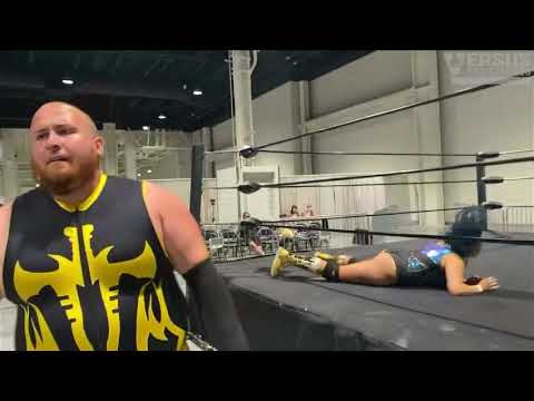 Unicon Day 3 - Freya the Slaya vs Mikey O'Shea