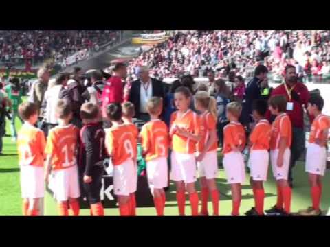 FC Leeheim E1 Videodreh Einlaufkids bei Eintracht Frankfur