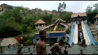 preview picture of video 'Kishkinda Resort water park, Hampi'