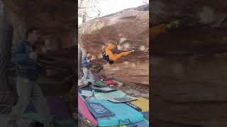 Video thumbnail de El pie de Curtis, 7a+. Albarracín