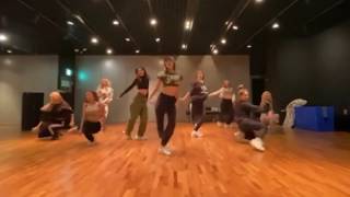 Download lagu BLACKPINK LISA GOOD THING AND SENORITA DANCE PRACTICE mp3