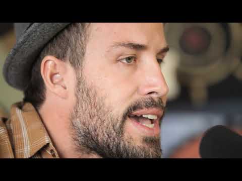 Pine Street Sessions - Mat McHugh - 'My Mind Is An Echo Chamber'
